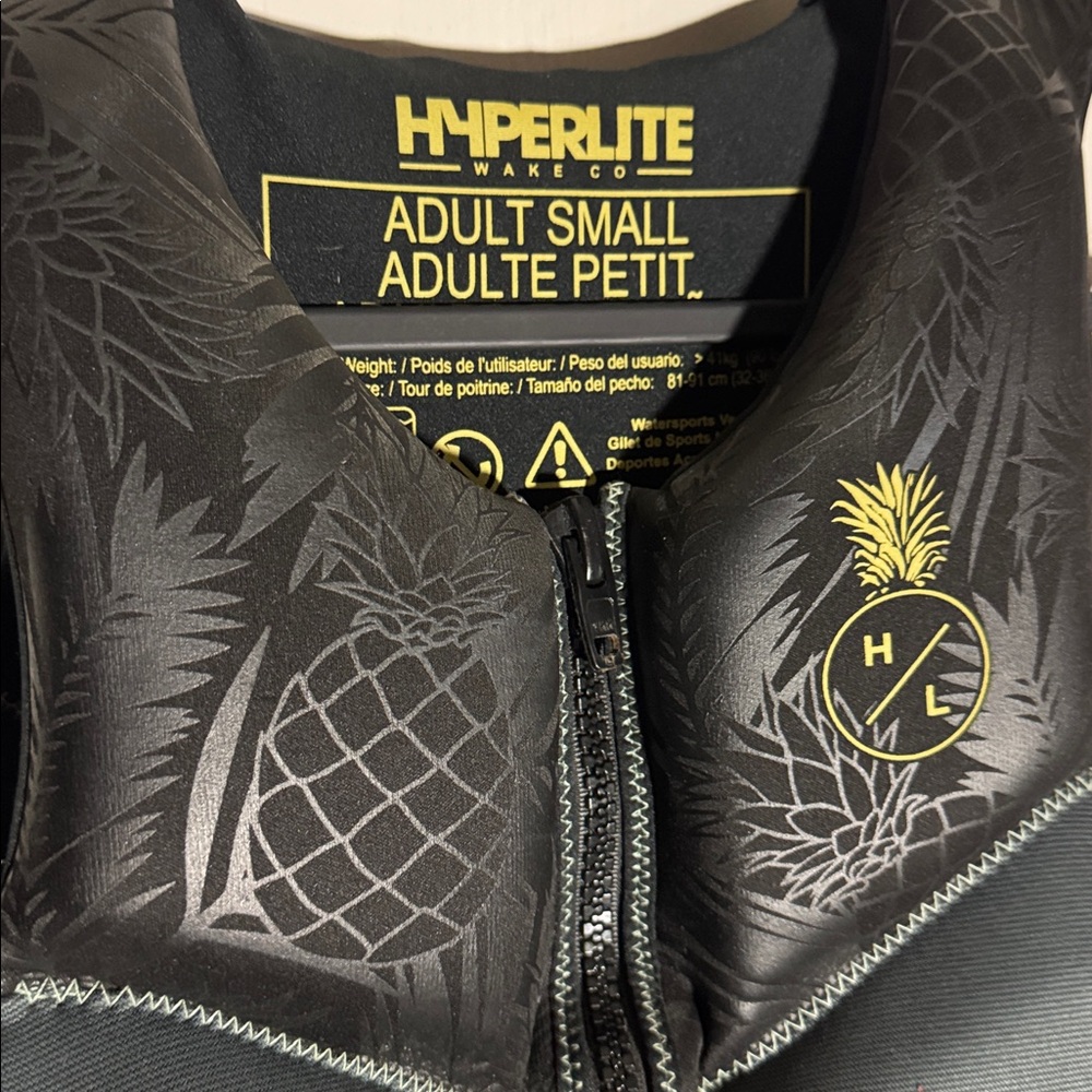 Hyperlite Wake Co Adult Small Vest Black water sports vest - Picture 3 of 7